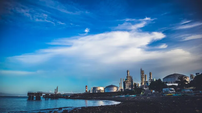 Suudi Arabistan Petrol Saldırıları ve Jeopolitik Baskı Altında: Küresel Enerji Piyasalarda Tedarik Kriz Riski Yükseliyor