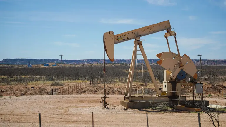 Uluslararası Petrol Fiyatlarında Gün İçi Sıçrama: WTI 93 Doları, Brent 98 Doları Aşarak Yükseldi