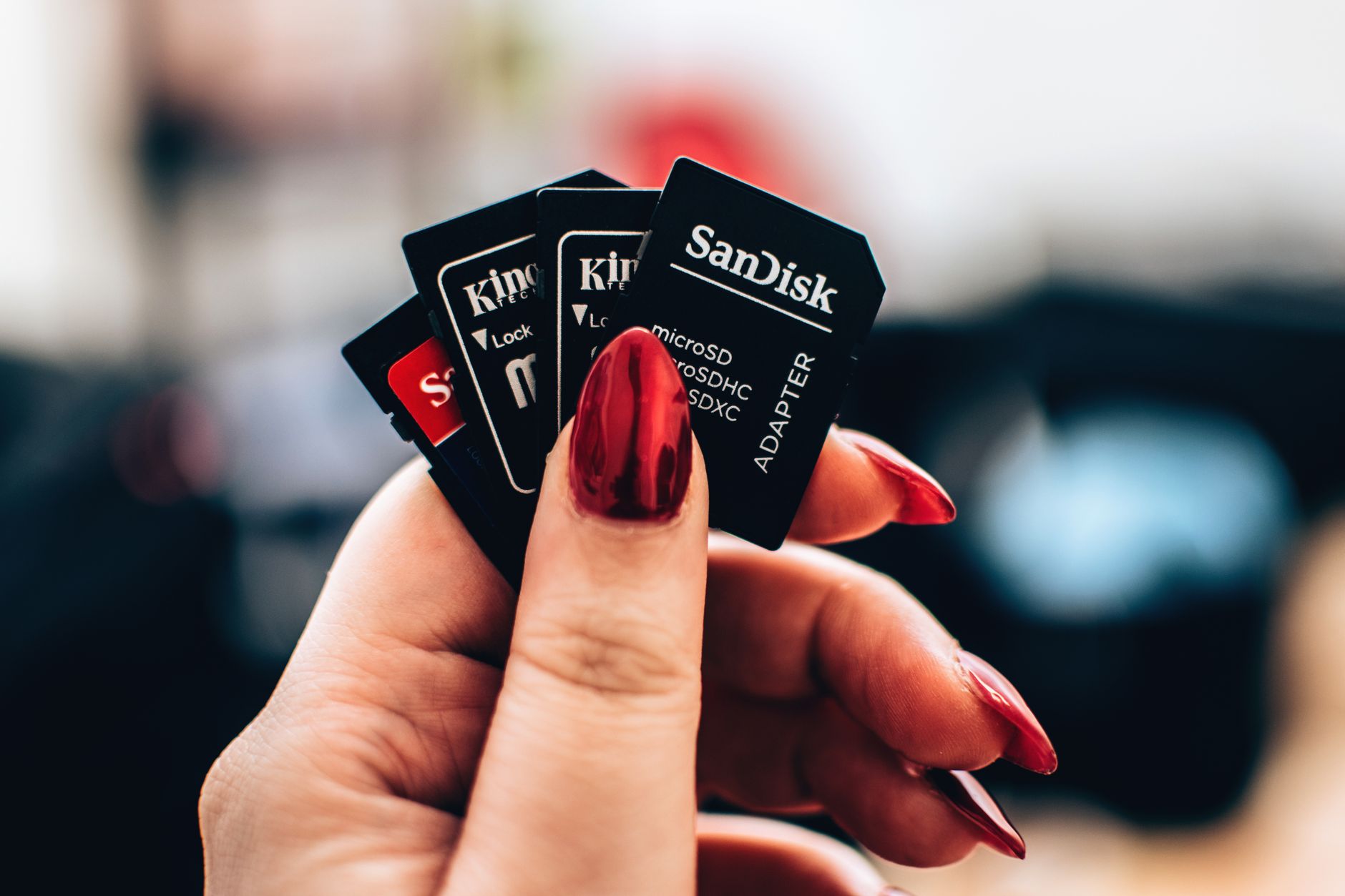 Bernstein, SanDisk İçin Hedef Fiyatını 1.700 Dolardan 3.000 Dolara Yükseltti