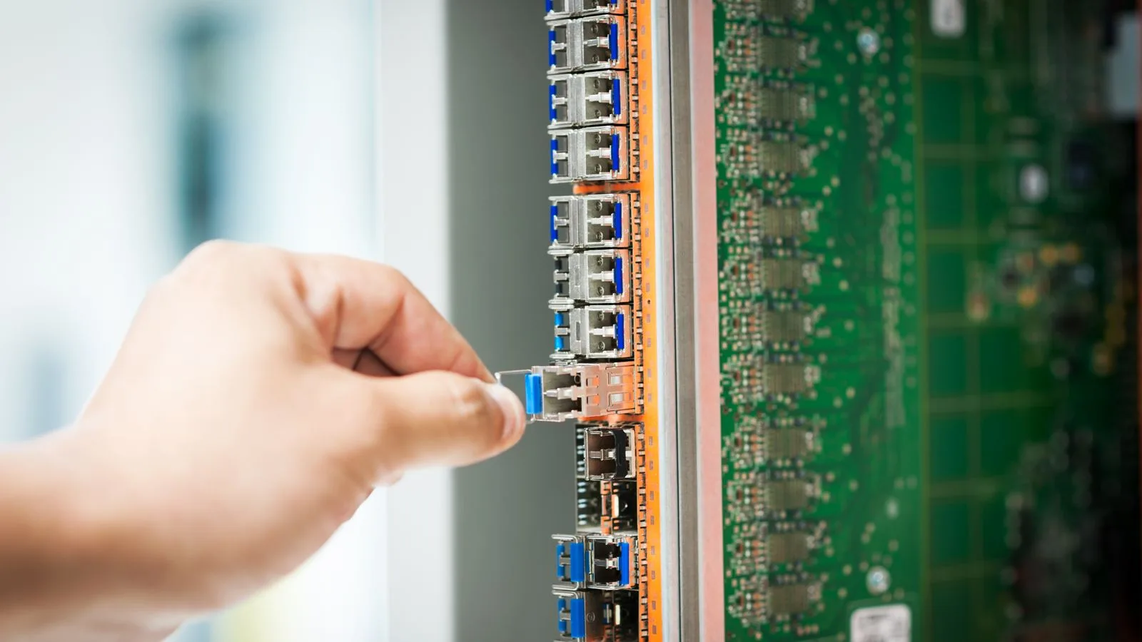 SK Hynix İştiraki Solidigm ABD IPO'su İçin Goldman Sachs ve Morgan Stanley'i Seçti: Değerleme 100 Milyar Dolara Ulaşabilir