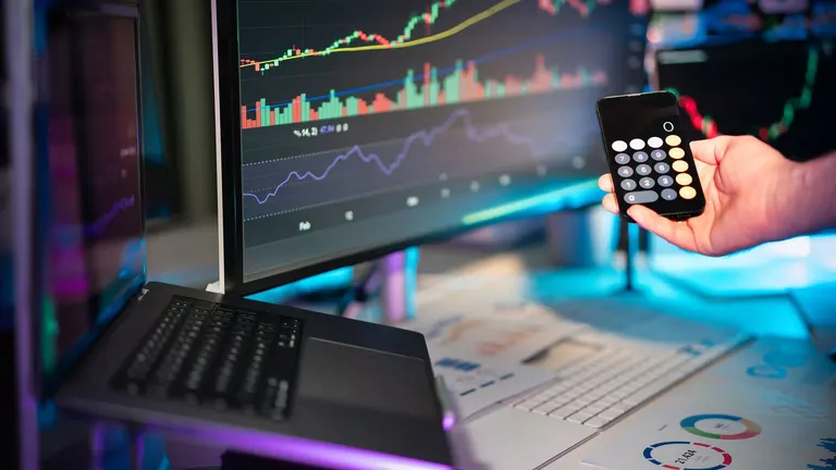 Bitcoin 83.000 Dolar Seviyesinin Altına Geriledi
