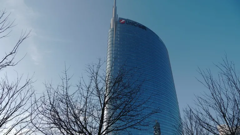 Intesa Sanpaolo, Ether Staking ETF Hisse Sayısını Üçe Katladı, Bitcoin ETF Payını %94 Azalttı