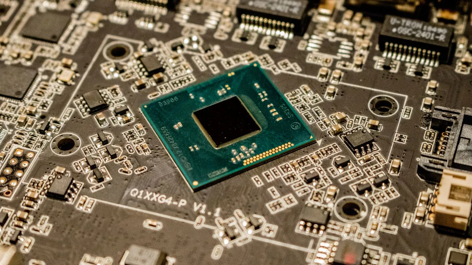 UBS: Samsung, HBM4 Hamlesiyle Gelecek Yıl HBM Pazarında SK Hynix'i Geride Bırakacak