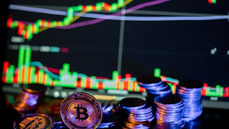 Bitcoin 85.000 Doları Aşarak Son Sekiz Ayın En Yüksek Seviyesine Ulaştı: Spot ETF Yatırımcıları Başa Baş Noktasına Yaklaşıyor