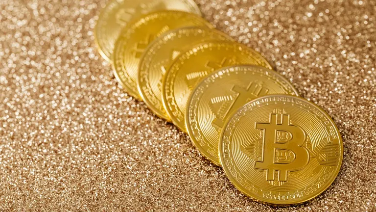 Peter Schiff'ten Strategy'ye Bitcoin Eleştirisi: 62.150 Dolardan Satıp 80.000 Dolardan Geri Aldılar