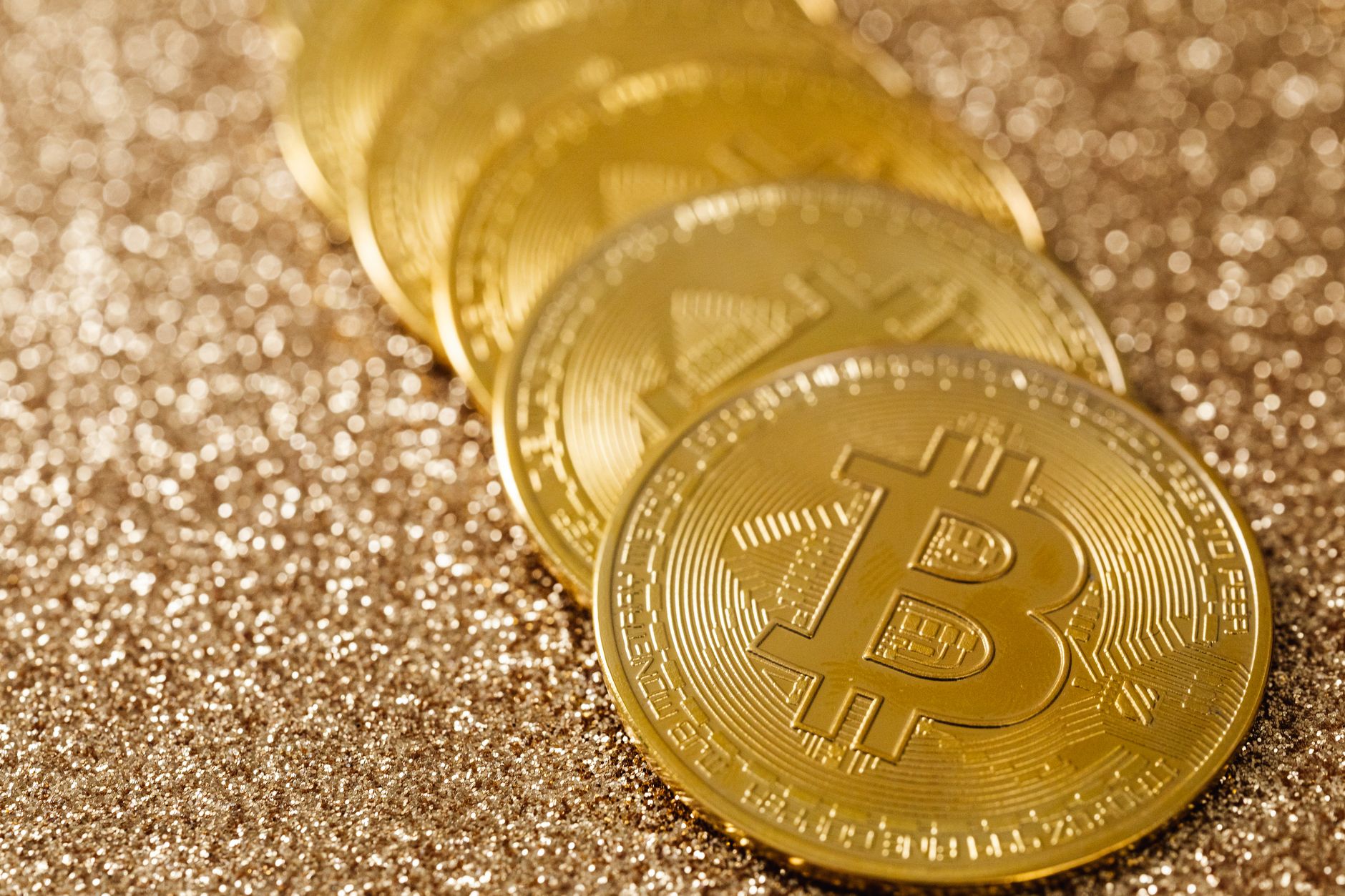 Bitcoin Kısa Süreliğine 63.000 Doları Yeniden Gördü