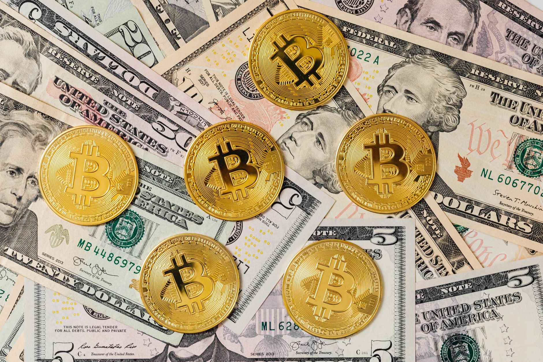 Bitcoin Kısa Süreliğine 60.000 Doların Altına Geriledi