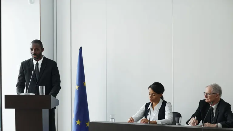 İran Dışişleri Bakanı: ABD Teklifi İnceliyor, Yanıtın Birkaç Gün İçinde Verilmesi Bekleniyor