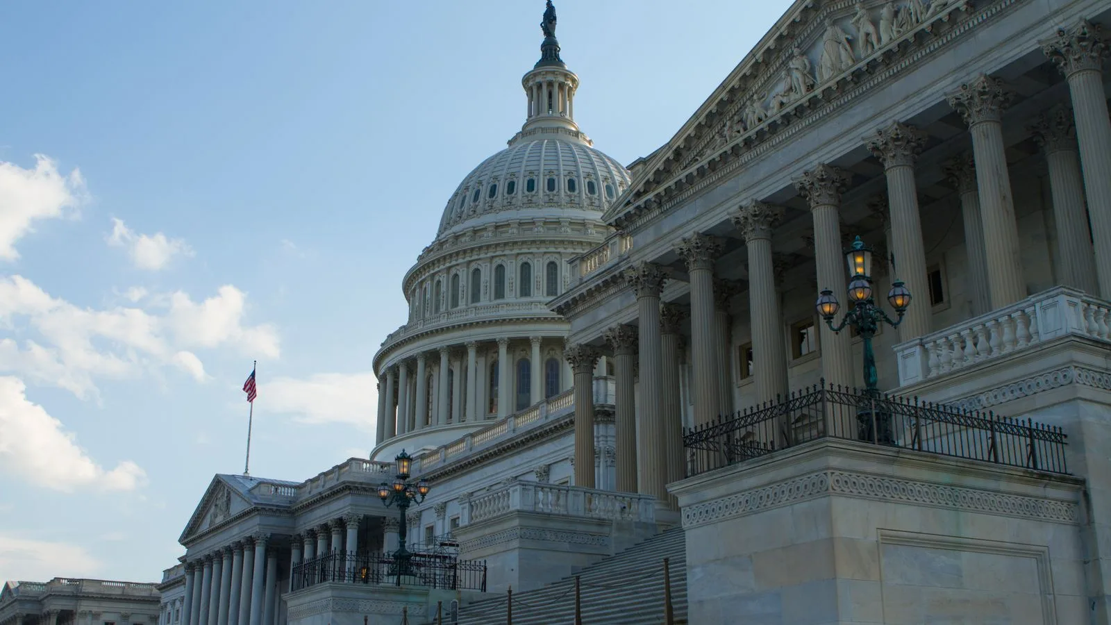 Yedi Demokrat Senatörden 'Clarity Act' Değişikliğine Etik Eleştirisi