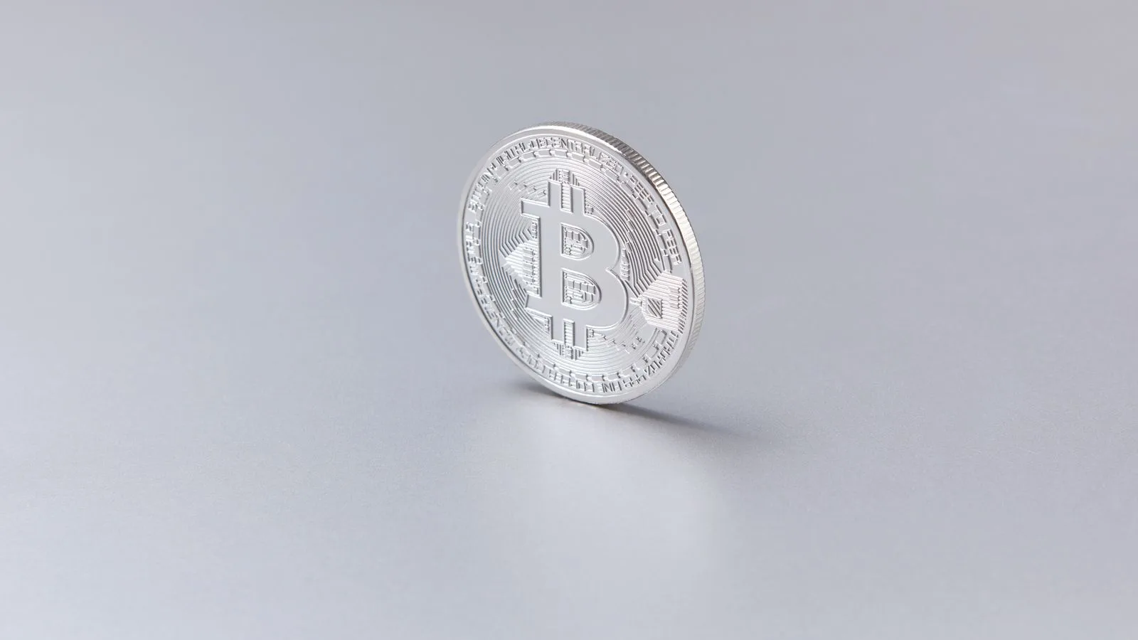 CryptoQuant: Bitcoin Balinaları Bireysel Yatırımcıların Satışlarını Karşılıyor
