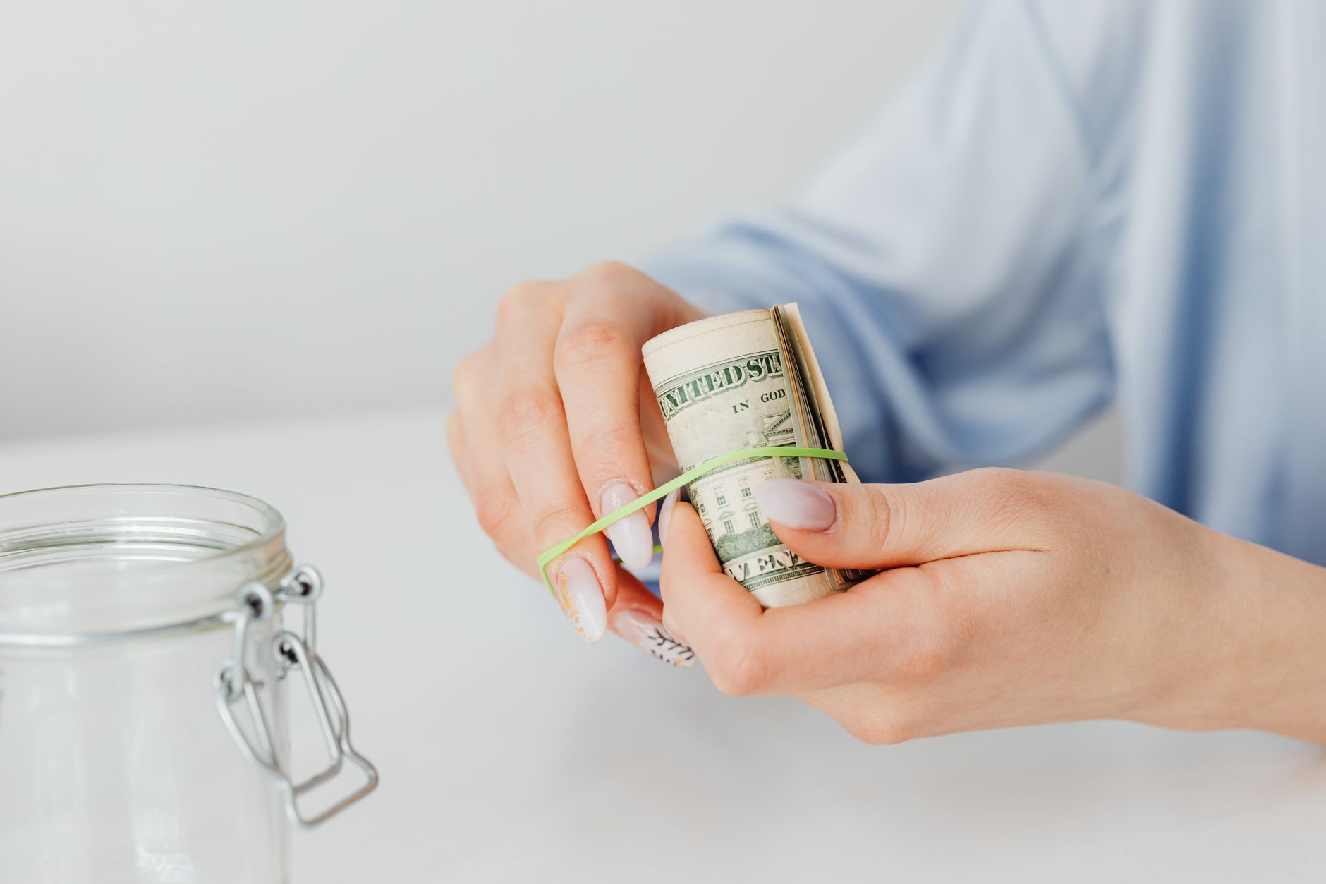 Bloomberg Stratejisti: Tether Bitcoin'i Geçebilir, BTC 10.000 Dolara Düşebilir