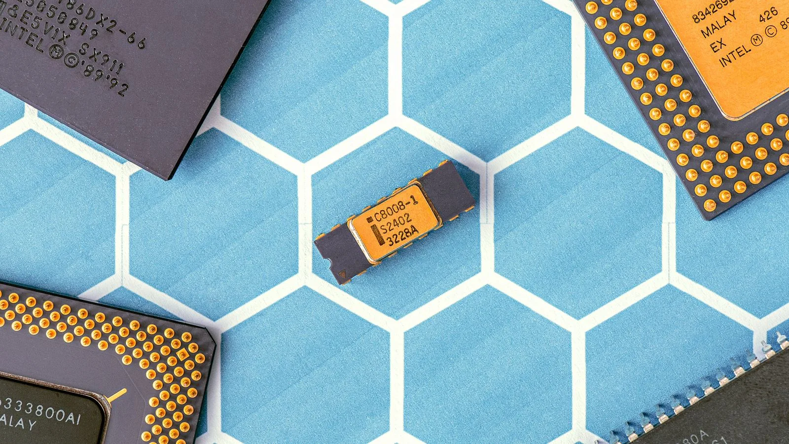 Samsung Electronics ve SK Hynix Hisseleri ABD Çip Rallisi ve Chey Alımıyla Yaklaşık %20 Yükseldi