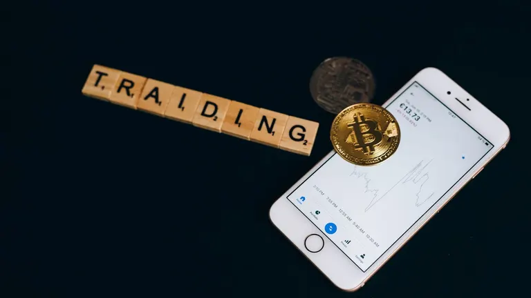 Altın Bir Ayda %9,7 Yükseldi: Bireysel Yatırımcılardan 95 Milyon Dolarlık ETF Hamlesi