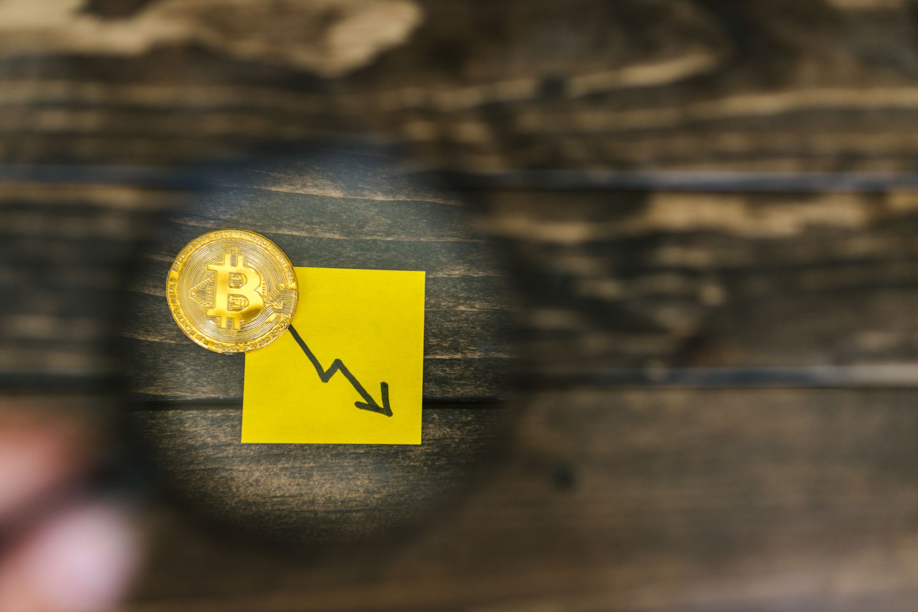 Bitcoin 59.000 Doların Altına Kısa Süreliğine Geriledi