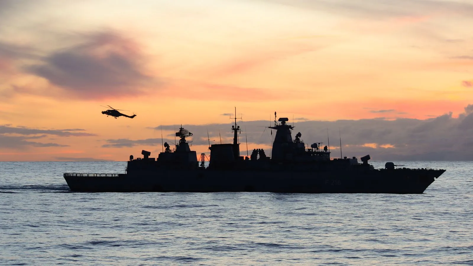 ABD Merkez Kuvvetler Komutanlığı (CENTCOM), İran'a Ait Üç Petrol Tankerini Vurduğunu Açıkladı