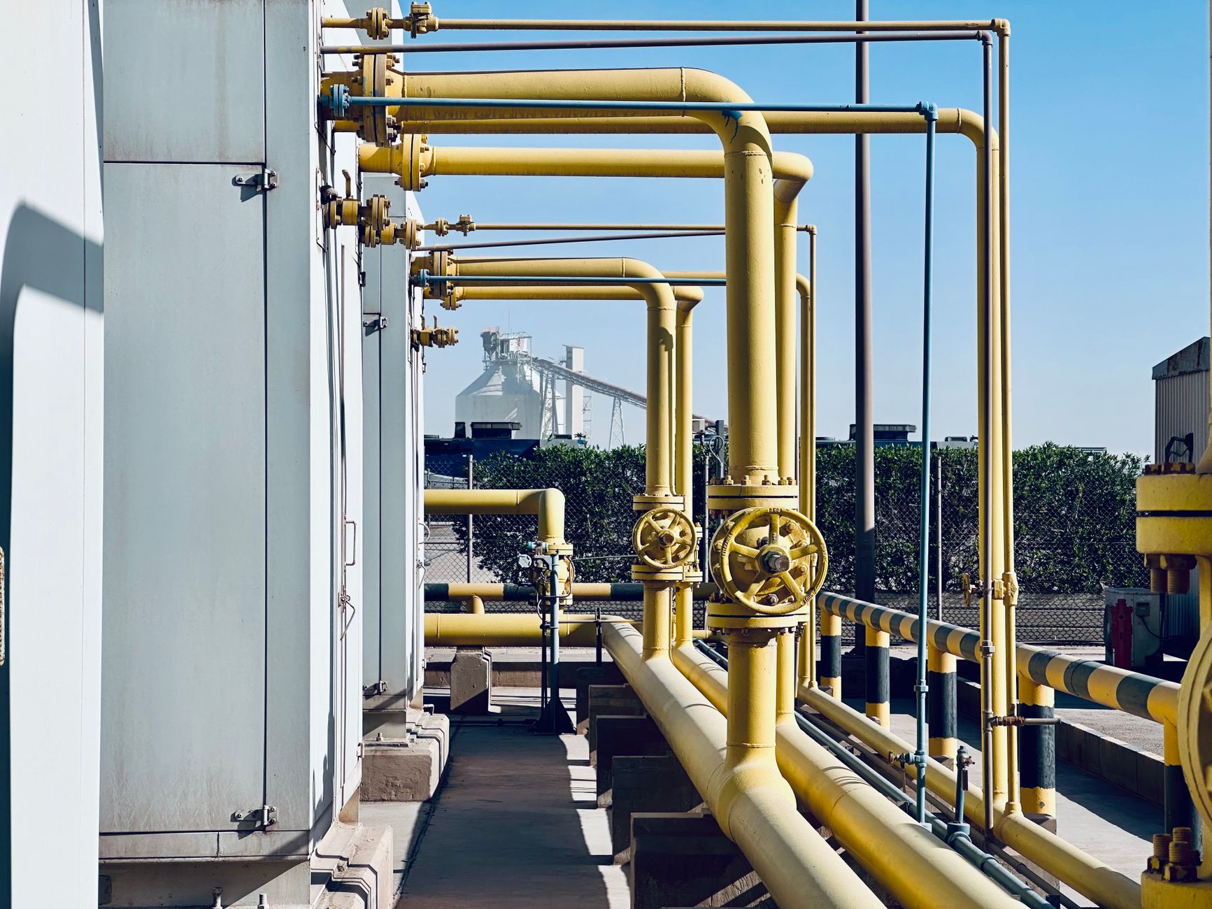 Chevron, Irak-Suriye Boru Hattı Projesini Hızlandırıyor: Hürmüz Boğazı’na Alternatif