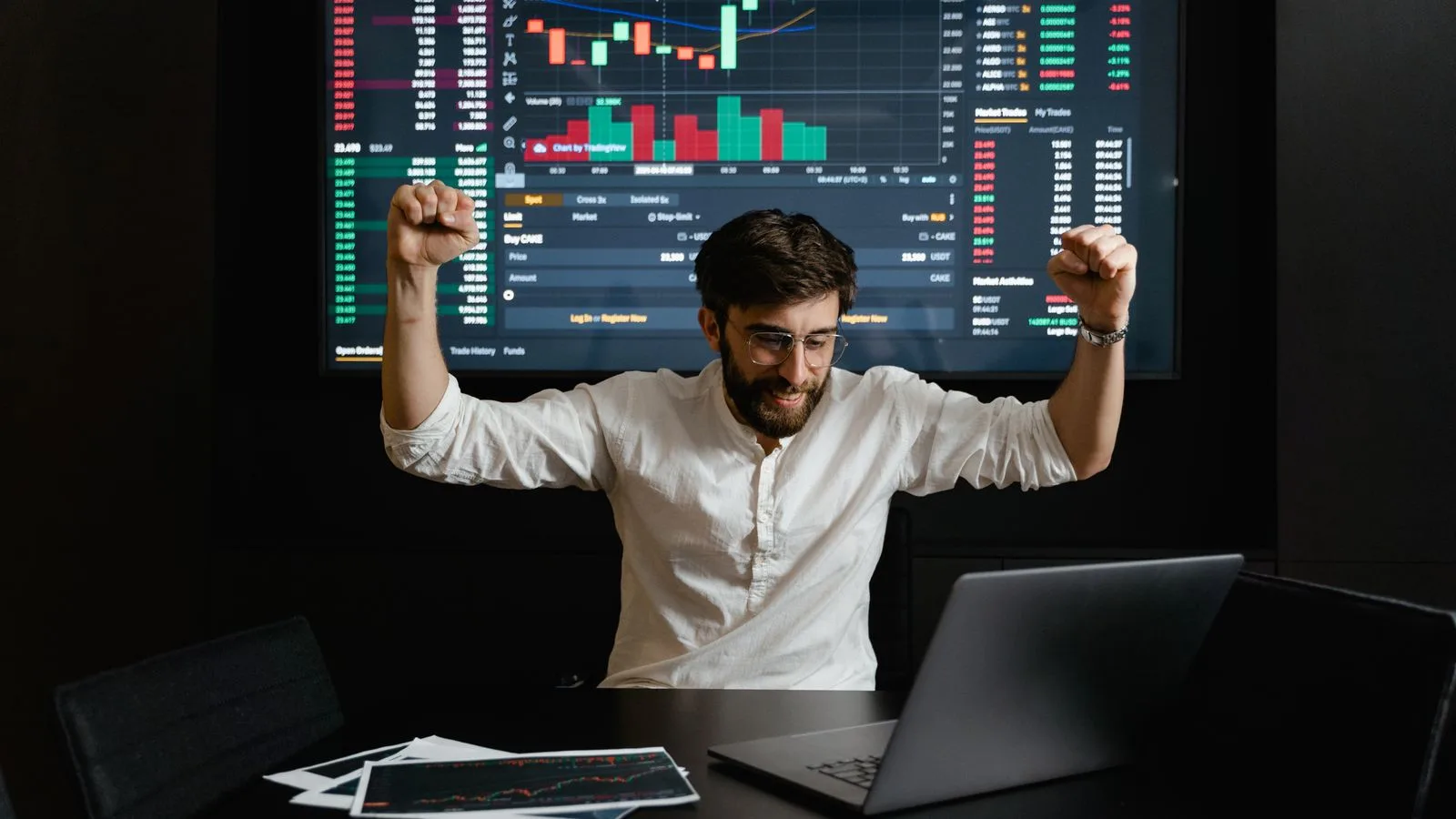 Kar Satışları ve Güçlenen Dolar Bitcoin'i Vurdu: Fiyat İki Günde %8 Geriledi